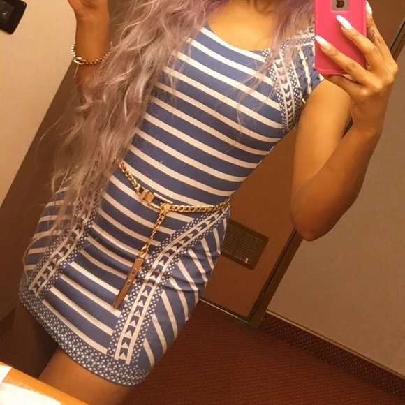 Blue and white dress with spiked shoulders - Picture 6 of 8